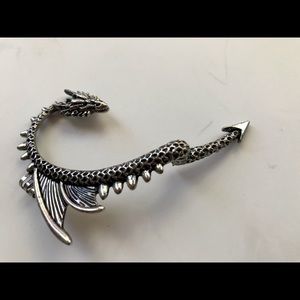 NWT Hot Topic Metal Dragon Ear Clip